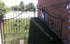 Wrought_Iron_Gate_131_jpg