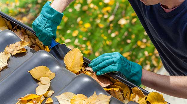 mancleaninggutters-gutterpage